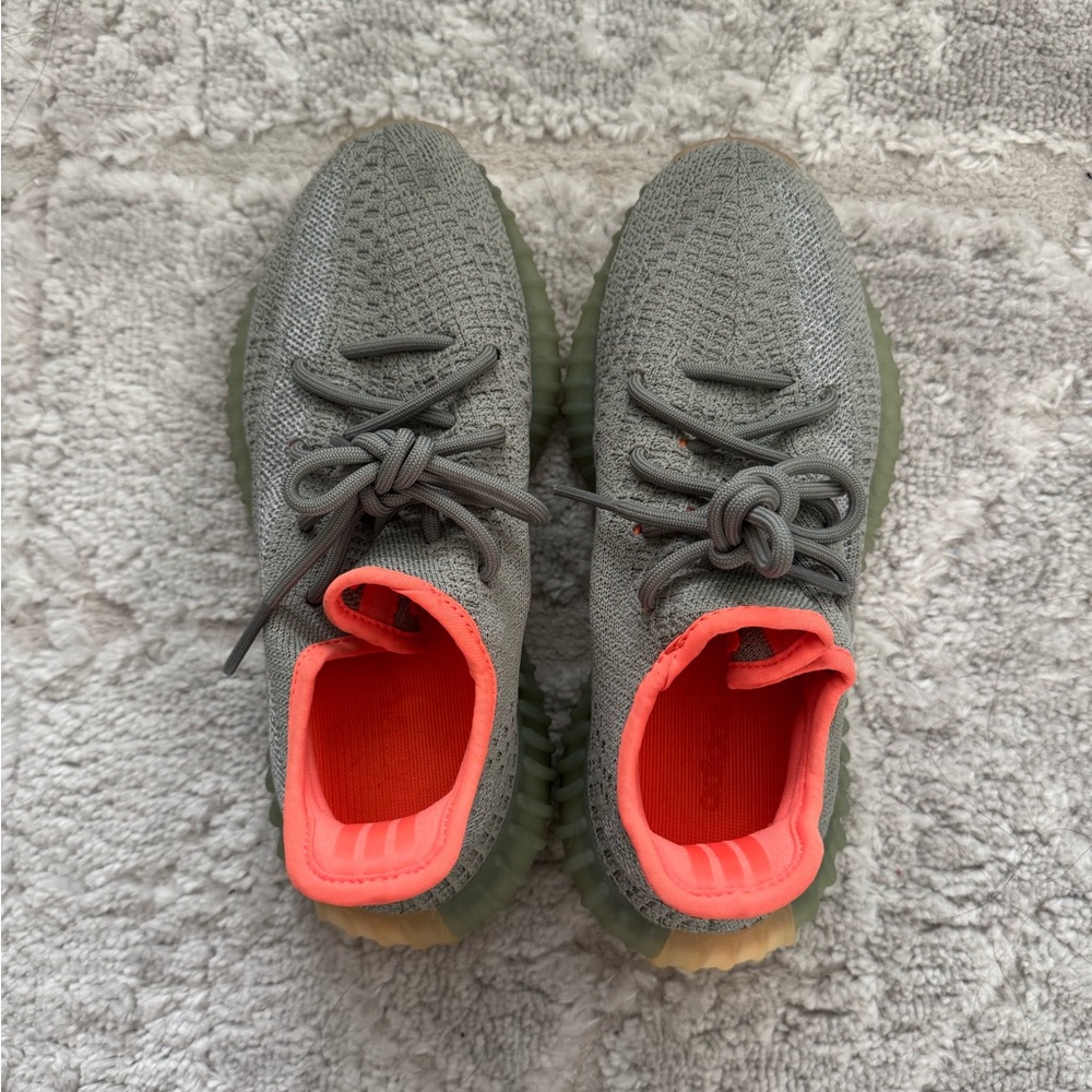 Yeezy Sneakers